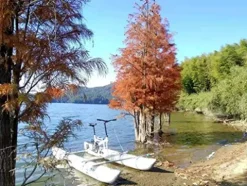 DIVTEK Inflatable Kayak Bikeboat for Lake Water Sports Banana-Waterbike