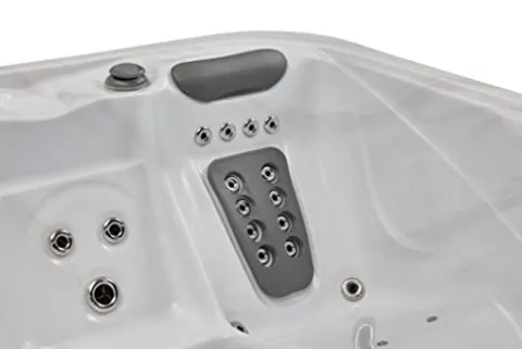 Generic Danika 5-Person 84-Jet Deluxe Lounger Hot Tub