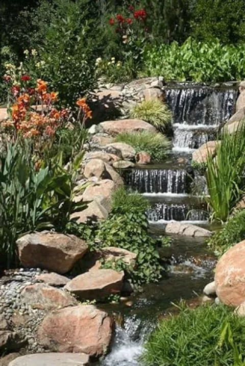 HALF OFF PONDS Simply Waterfalls 6100 Waterfall Kit with MatrixBlox, 15′ x 30′ EPDM Liner and 6,100 GPH Pump Black