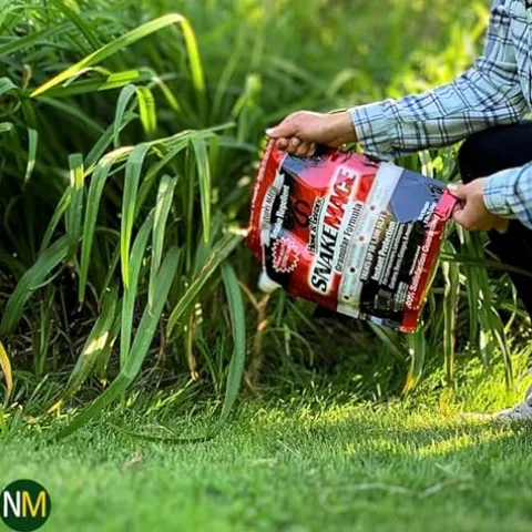 Nature’s MACE Snake Repellent Granules 125 lbs Red