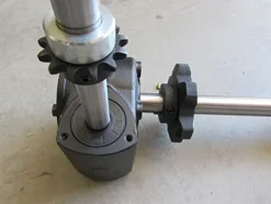 R&L SUPPLY Meyer Diamond Salt Spreader Gearbox Assembly with Sprockets 63177 00118-337-01