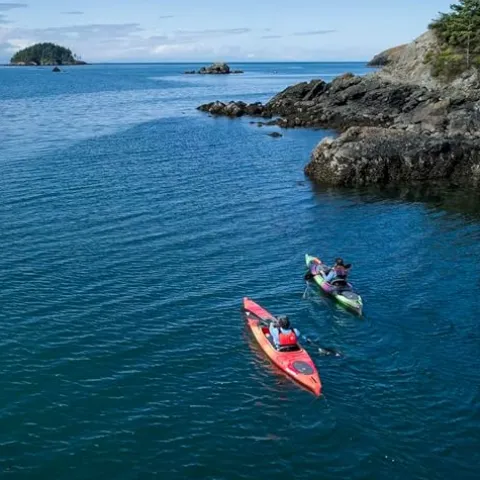 Wilderness Systems Pungo 105 Sit Inside Recreational Kayak Purple Dawn