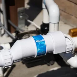 XtremepowerUS Universal 25 Saltwater Chlorinator System with 25k-Gallon Flow Switch Salt Cell Bundle White