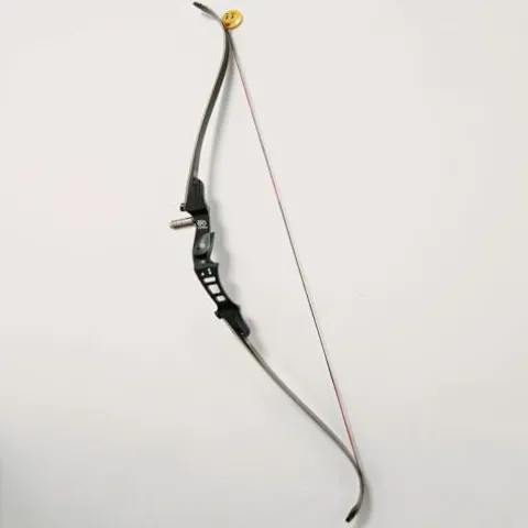 Yeseje Archery Recurve Takedown Bow Black 1